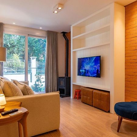 Rosa Edificio Bellagio Canela Com Infraestrutura Completa 아파트 외부 사진